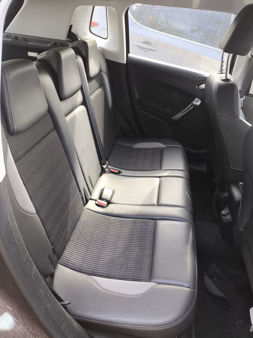 Салон за Пежо/Peugeot 2008