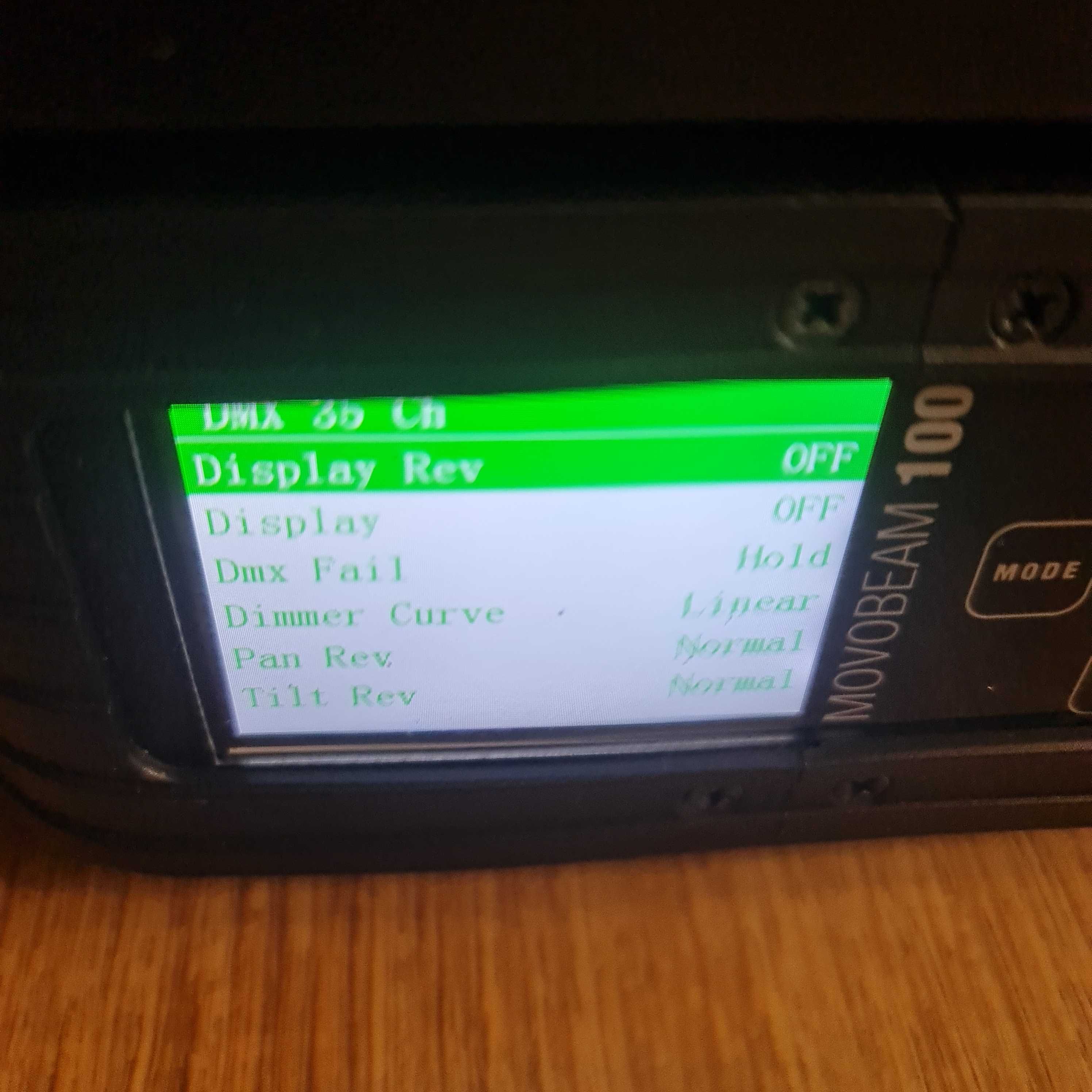 Диско движеща лампа CAMEO movobeam 100