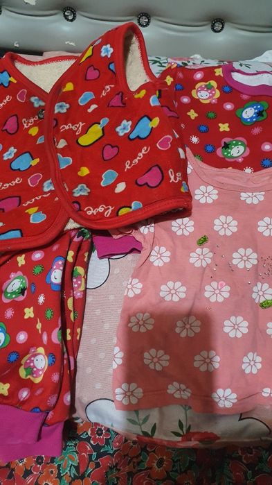 Chaqaloqlar 3yoshgacha qizchalar kiyimlari bepul