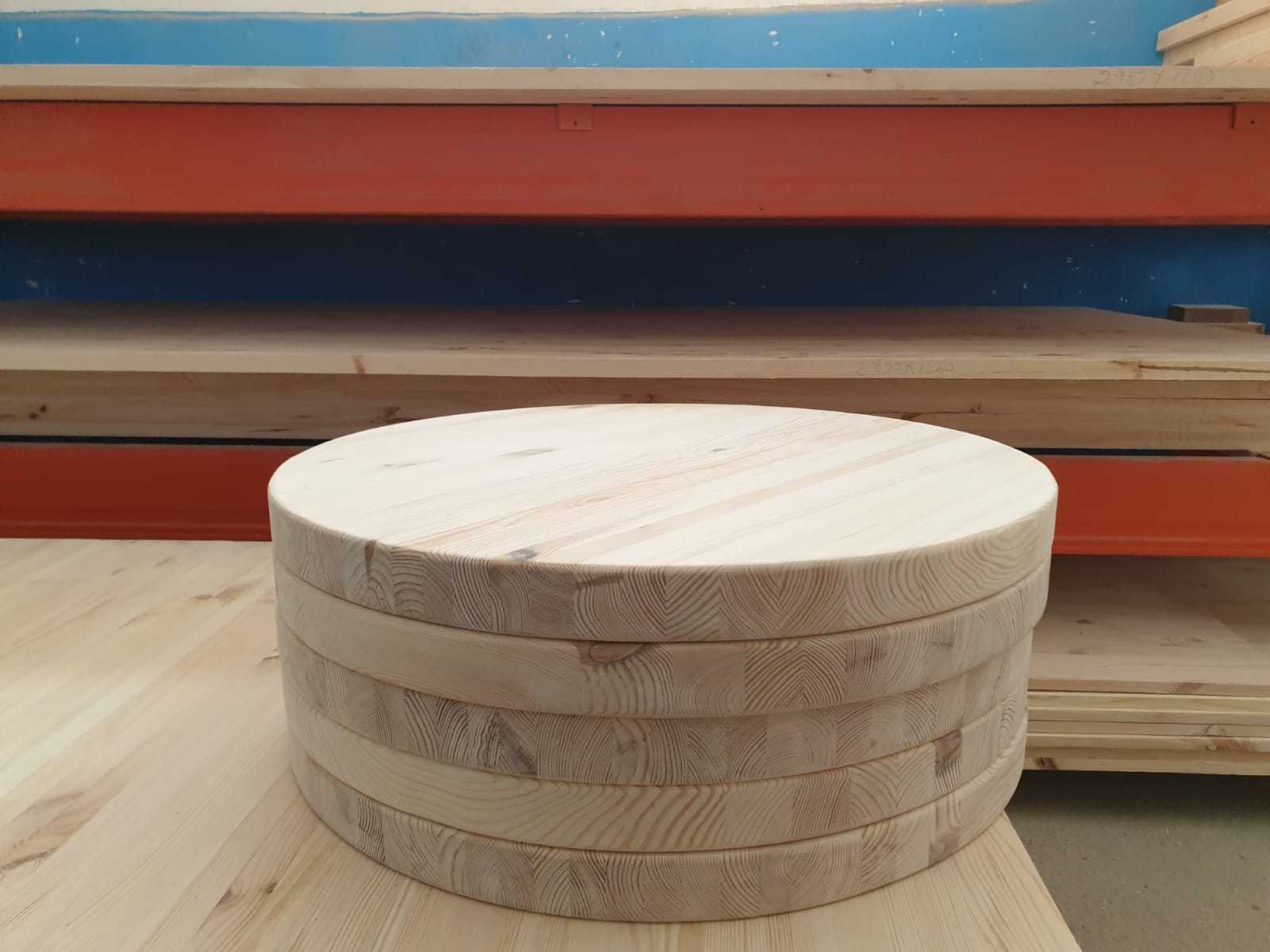 S.C Producem blaturi din lemn masiv de pin cu grosimi diferite.