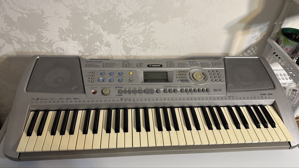 Синтезатор Yamaha бу