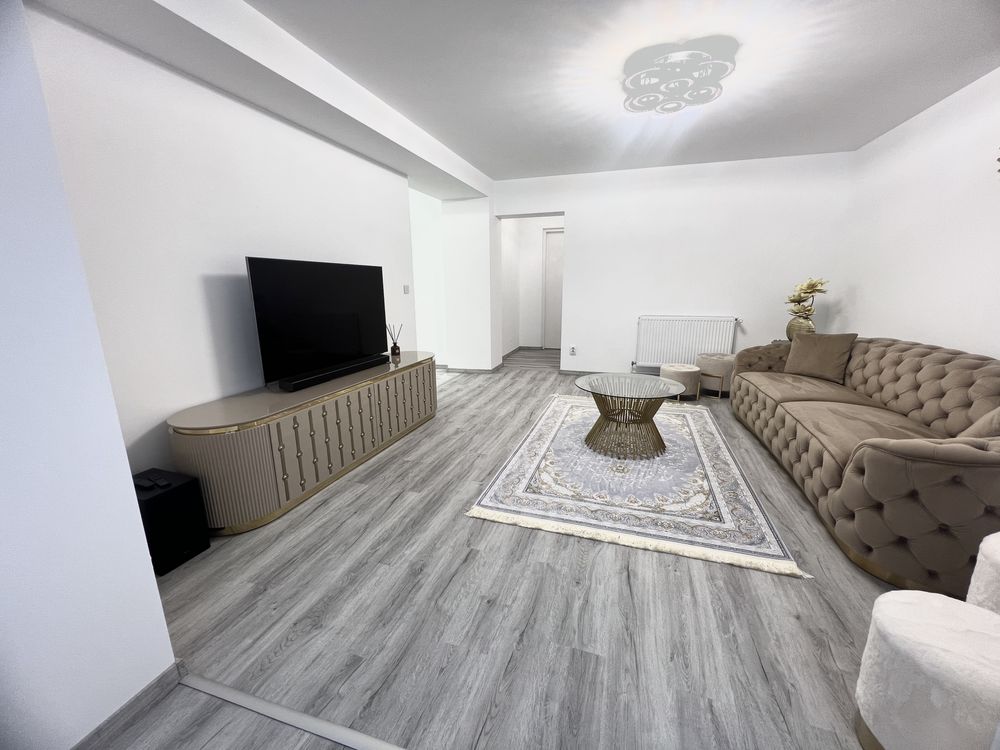 Vand Apartament 2 camere lux complet renovat si utilat ,Proprietar