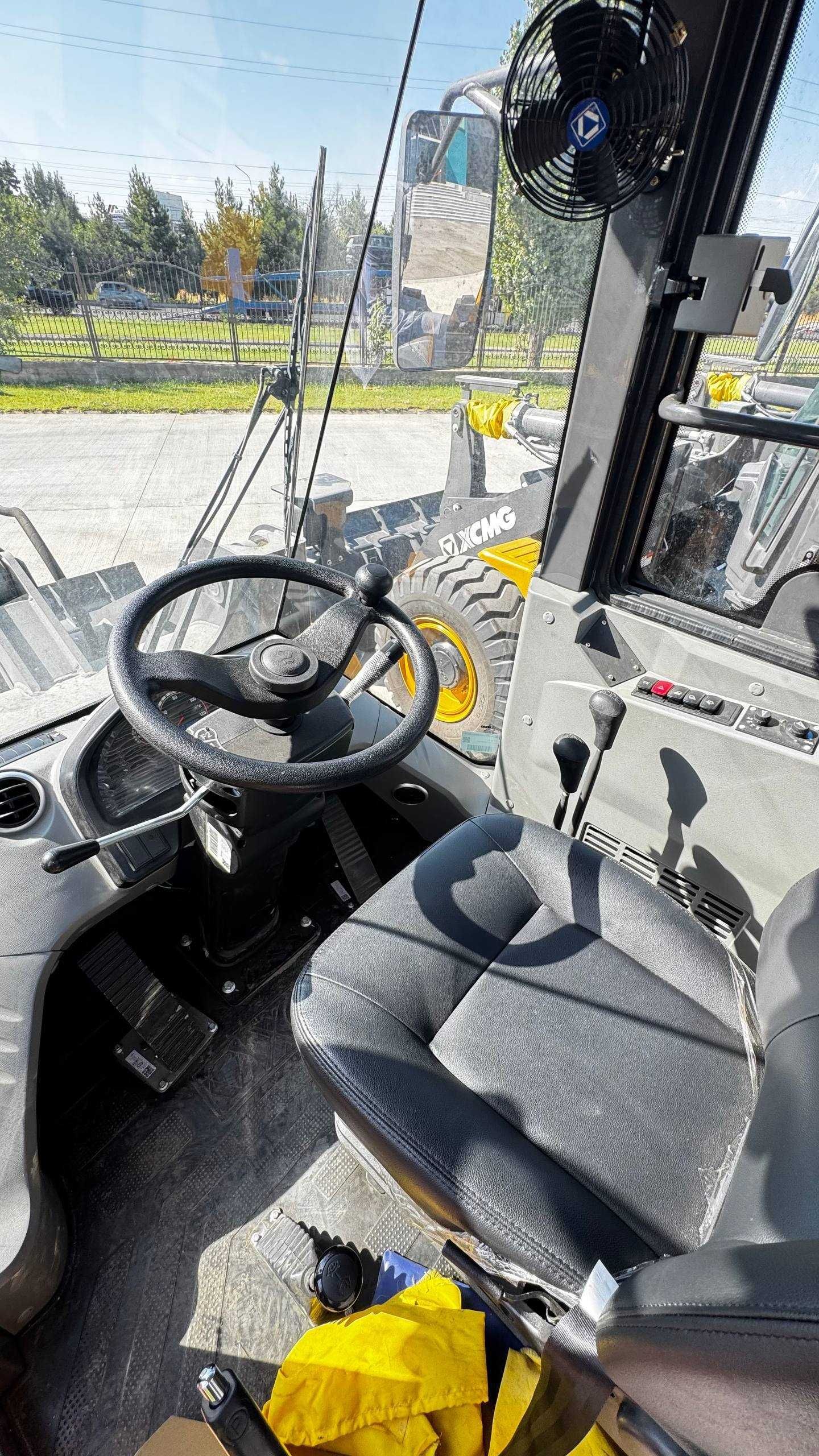 XCMG 1.8 куб LW300FN (рычаг)