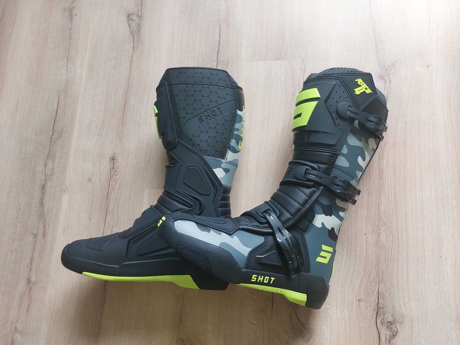 НОВИ ботуши SHOT - 45 номер