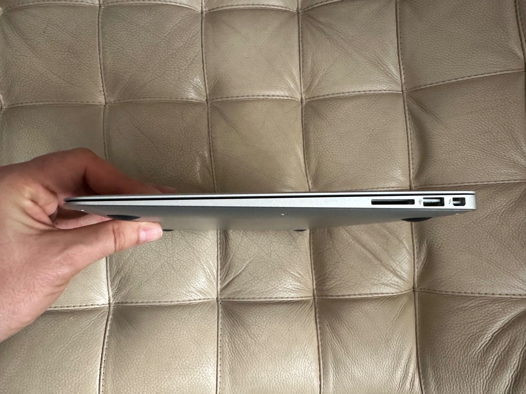 MacBook Air 13 2017 8GB iStyle