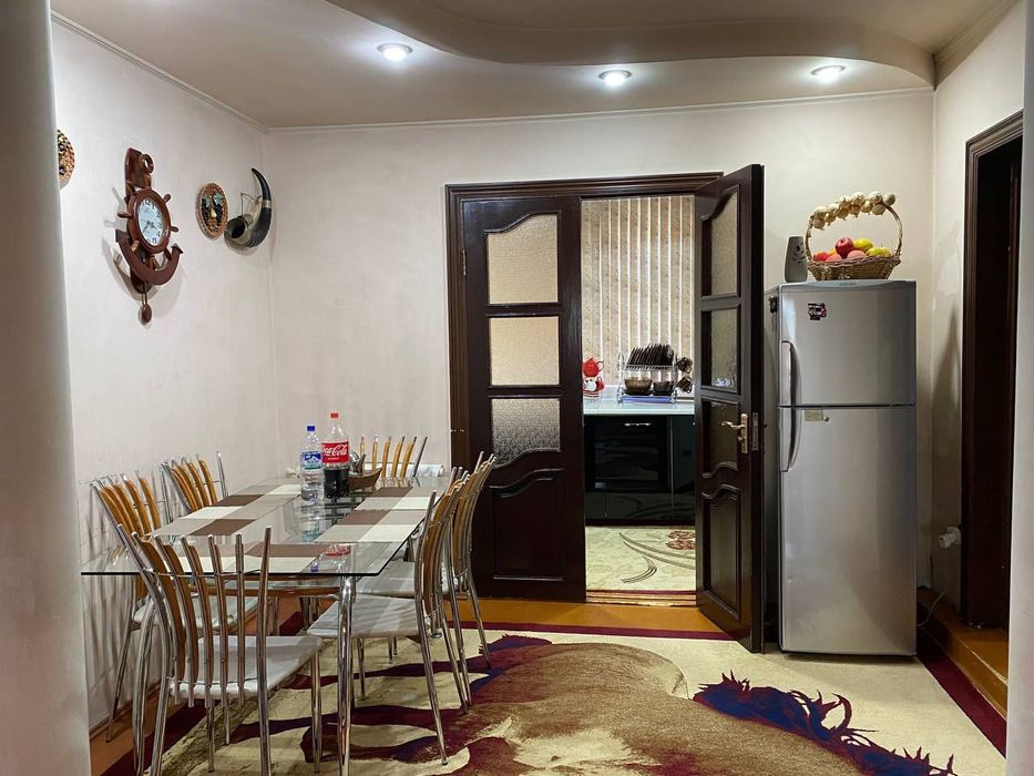 Продаётся квартира Юнусобод Шахристанская 4 ком рядом метро карзинка