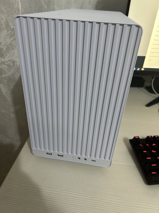 Игровой компьютер RX 6600, i5-7600k LianLi
