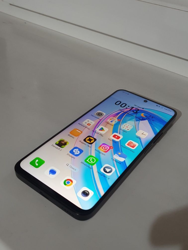 honor x8a 6/128.