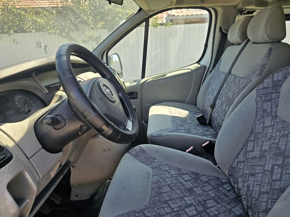 Opel vivaro doka 6 pers.1.9
