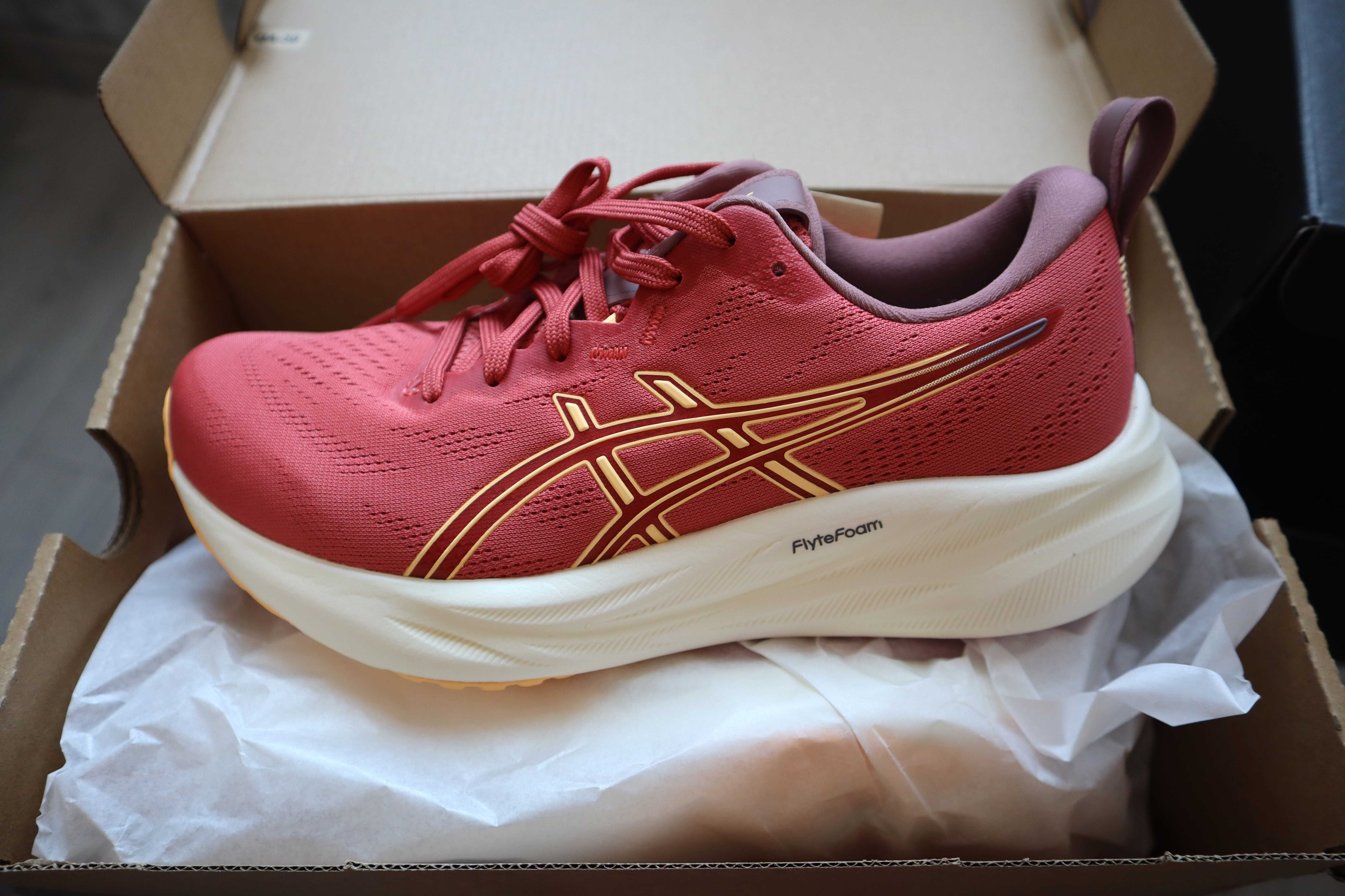 Женские кроссовки Asics GEL-PULSE 16 оригинал, new US 8
