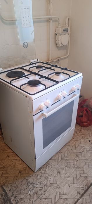 Продам газ плиту Bosch