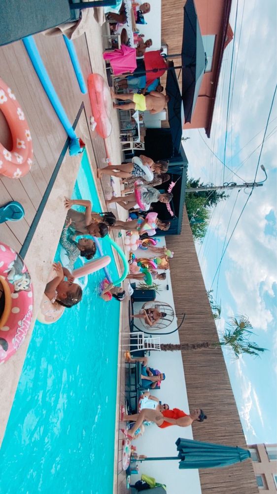 Locatie evenimente private sau pentru public - piscină încălzită!