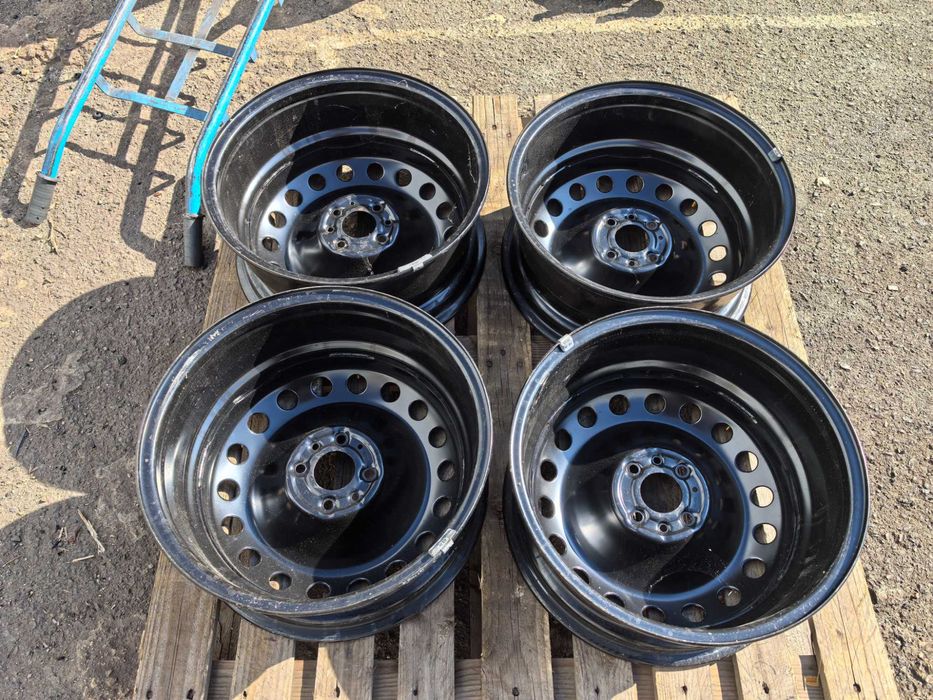 16 цола 4 х 98 мм Алфа Ромео / Фиат / Ланча / Ситроен НЕмо