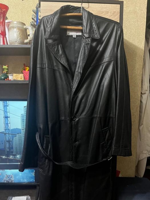 Продам польто мужское,в хорошеем состояний,носили очень редко и аккура