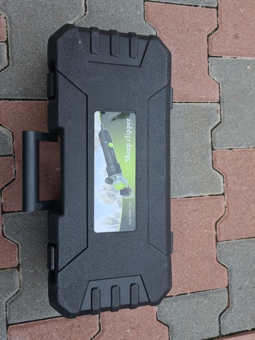 Masina electrica pentru tuns oi