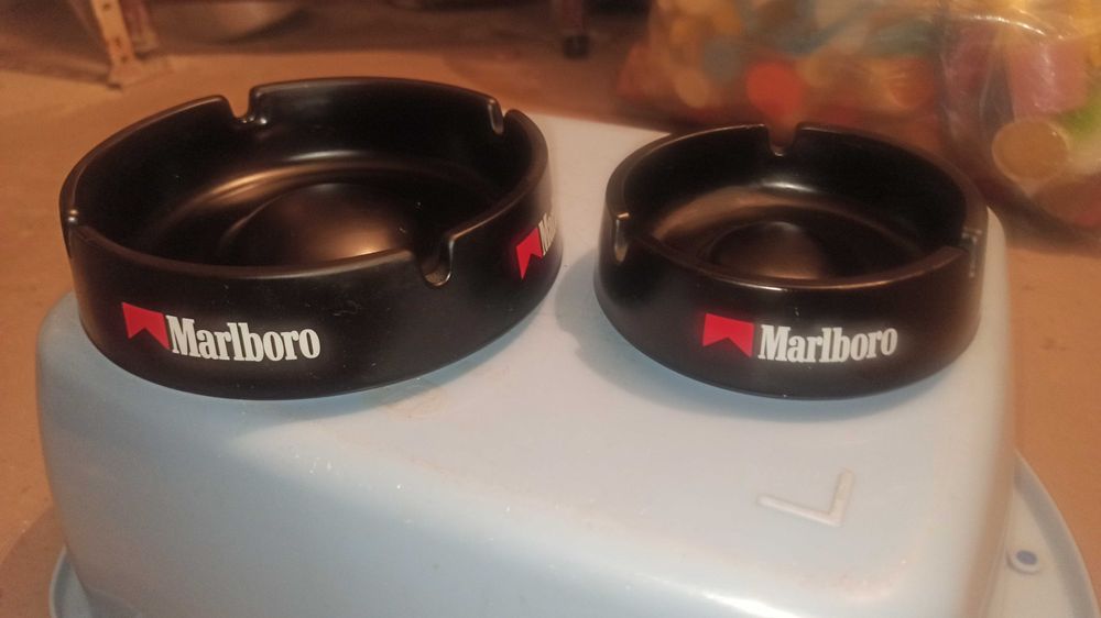 Оригинални рекламни материали Marlboro