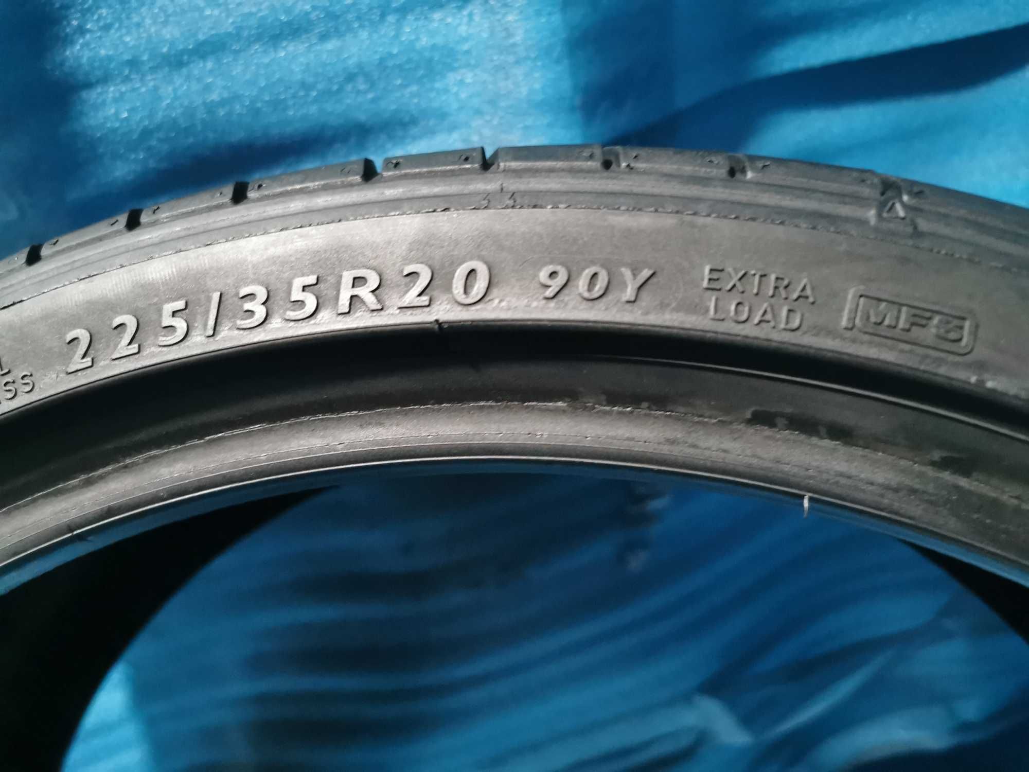 anvelope vara runflat 225 35 20 - 255 30 20 dunlop 4 buc