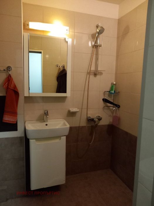 Продава се Двустаен апартамент в София, Толстой - 70 кв.м за 1785 €/кв.м - Снимка #9