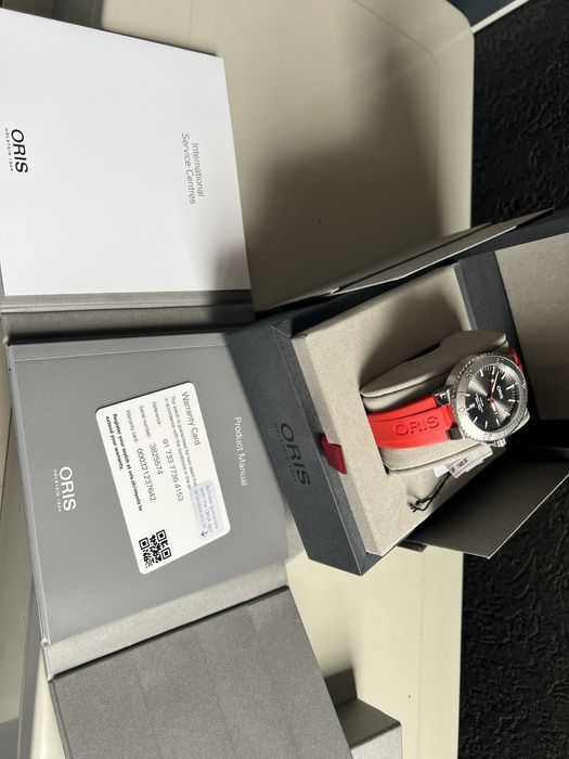 Оригинален мъжки часовник Oris Aquis Date Relief 43.5mm