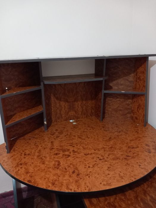 Kampyuter stol sotiladi. Holati yaxshi juda pishiq.