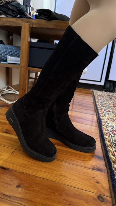 Ботуши естествен велур черни Мегияс - 42 номер