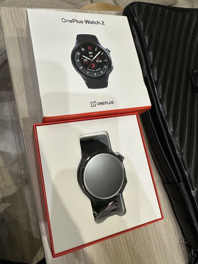 Смарт-часы OnePlus Watch 2