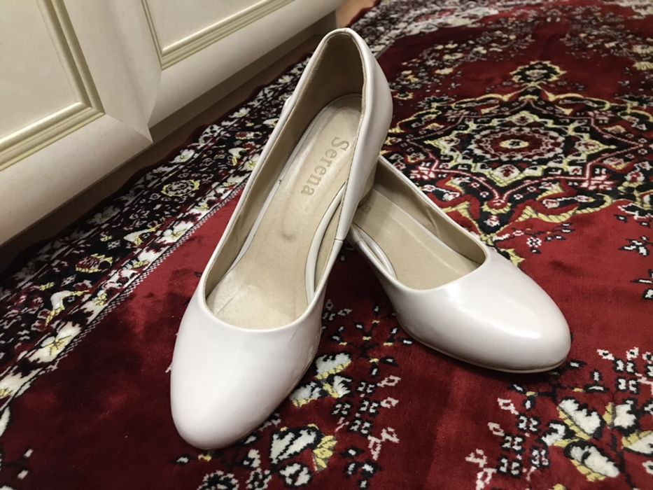 Продам туфли разные, босоножки все по 5000