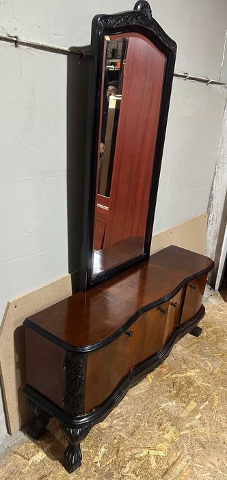 Toaleta Vintage cu oglinda Stil Florentin; Comoda cu ornamente