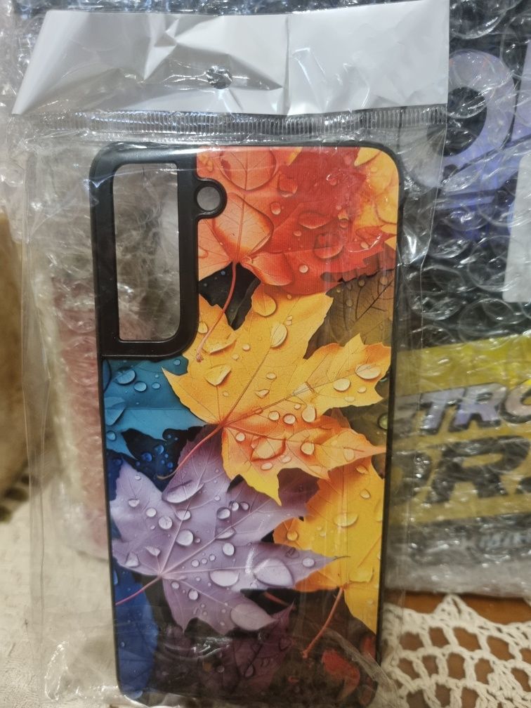 Чехлы на Samsung S21 FE