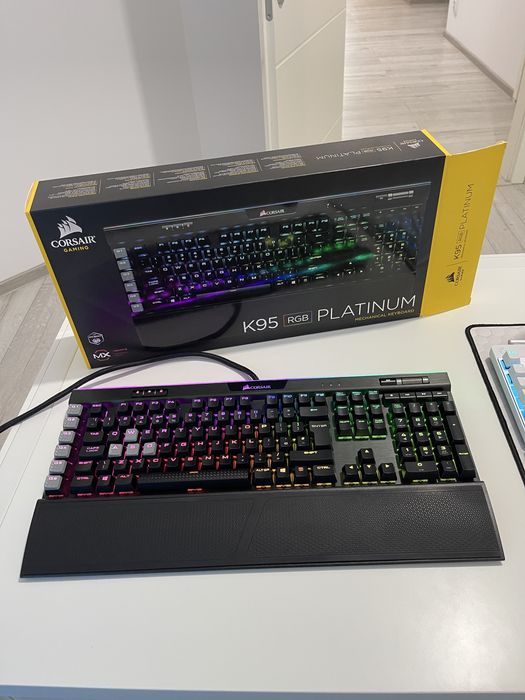 Tastatura gaming mecanica Corsair K95 RGB PLATINUM MX Brown