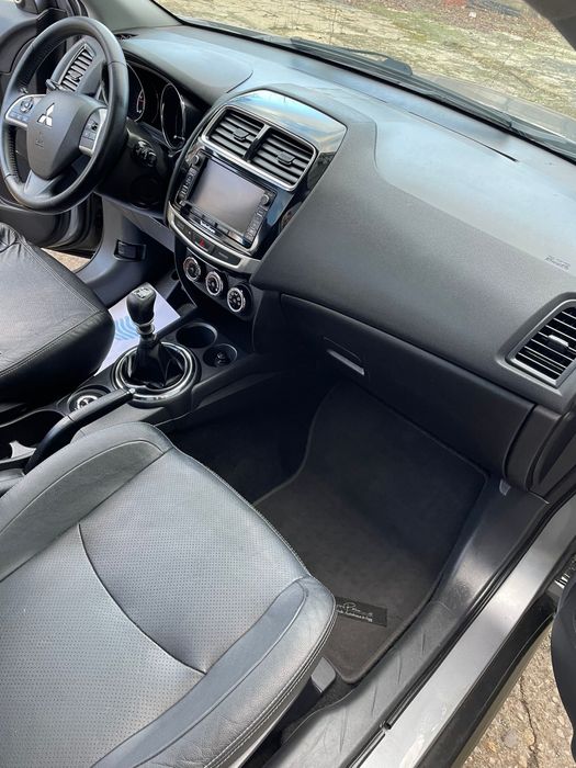 Vând Mitsubishi ASX Instyle 4x4