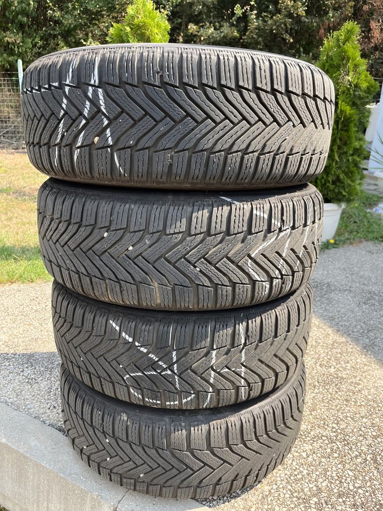 Джанти със зимни гуми 205/55 16 MIchelin за BMW