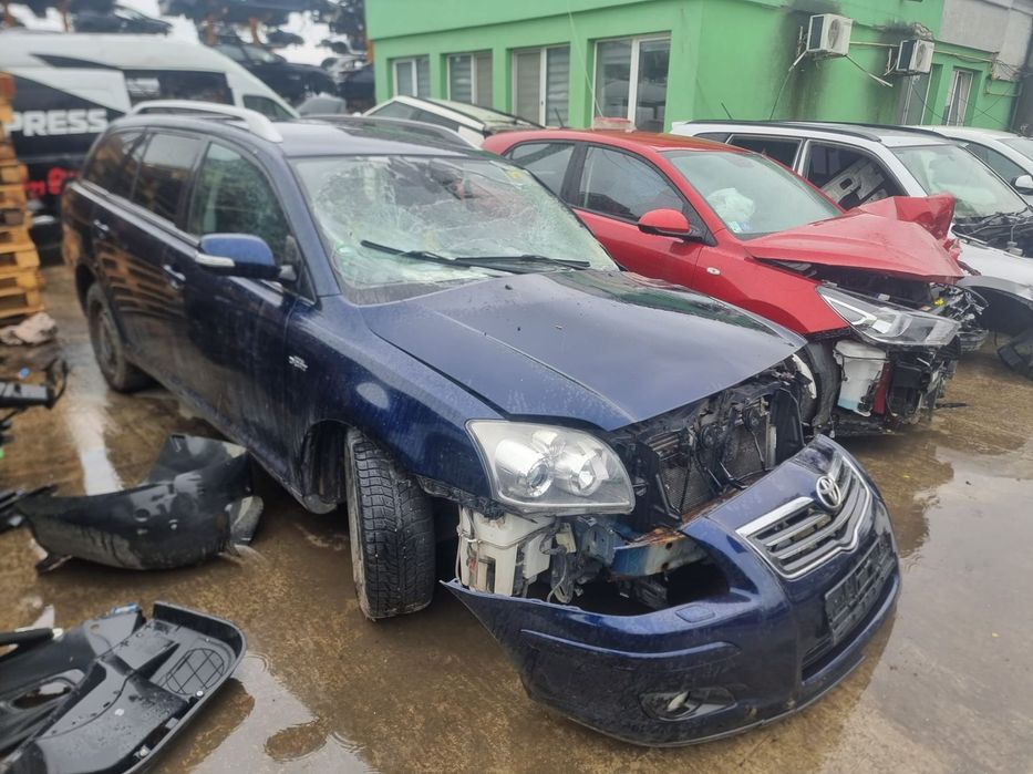 Amortizor stanga fata 2.2 d-cat 2AD-FHV Toyota Avensis 2 T25 [facelif