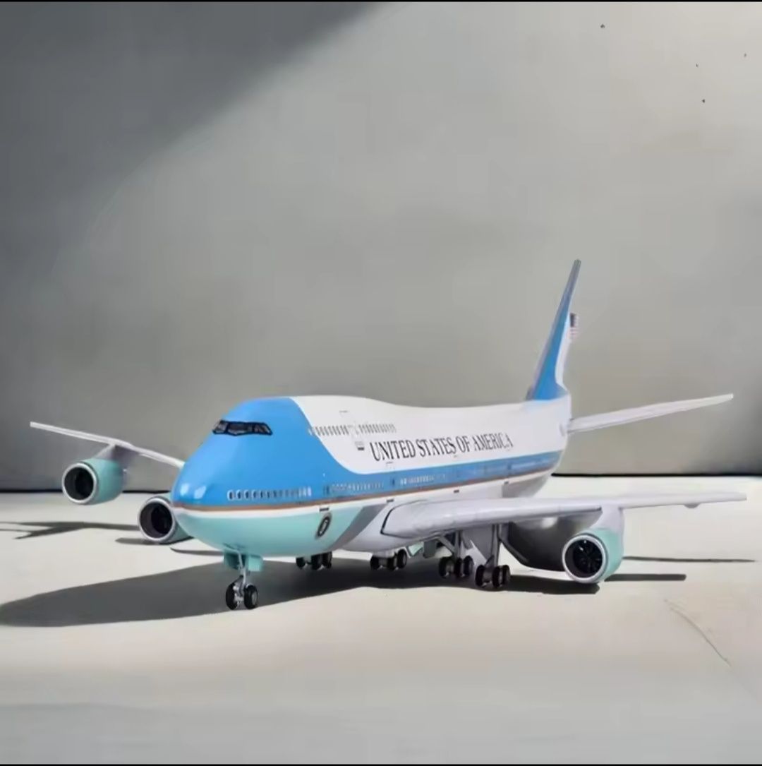 47CM!!! UNICA! Macheta business avion LED Boeing 747 USA Air Force One