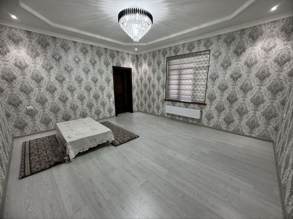 Limonariyada 8 sotokli uy sotiladi