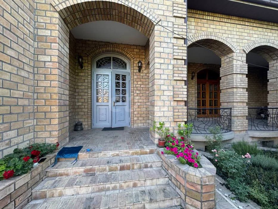 Продается дом 7.8 соток в центре Ташкента