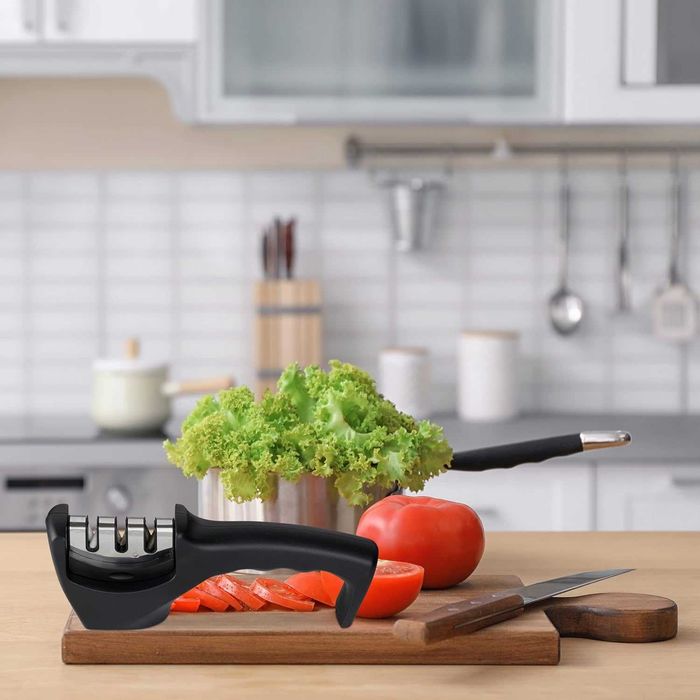 Ascutitor manual de cutite cu 3 trepte pentru otel si ceramica 20x7 cm