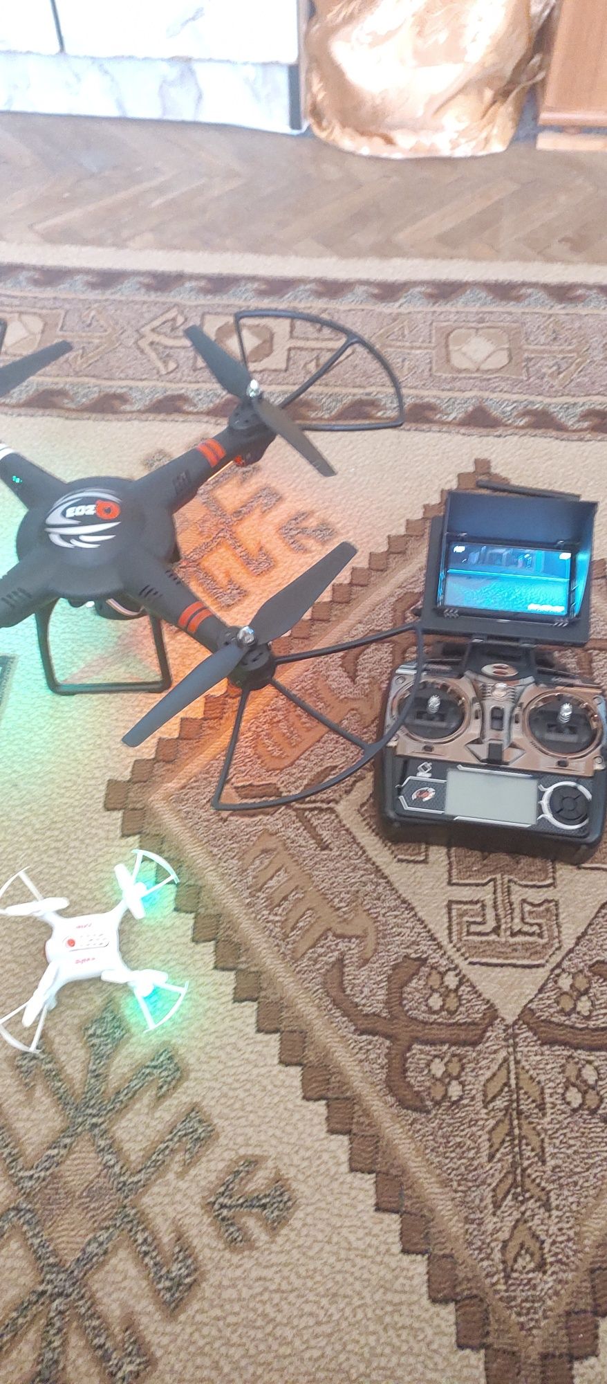Drone cu camera video