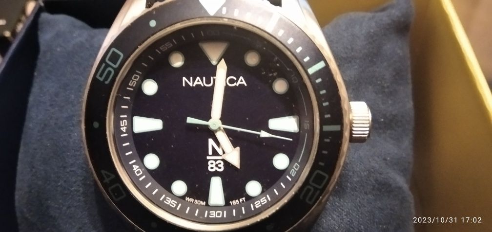 Чисто нов неползван електронен часовник Nautica