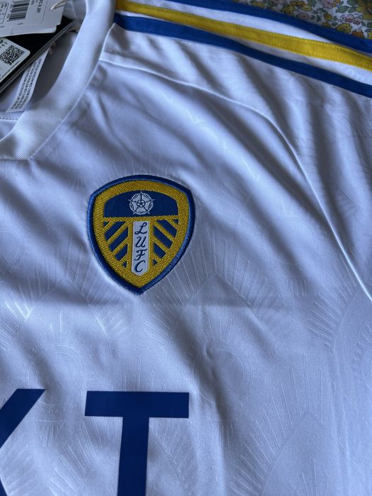Тениска на Leeds United сезон 23/24 - нова , размер L