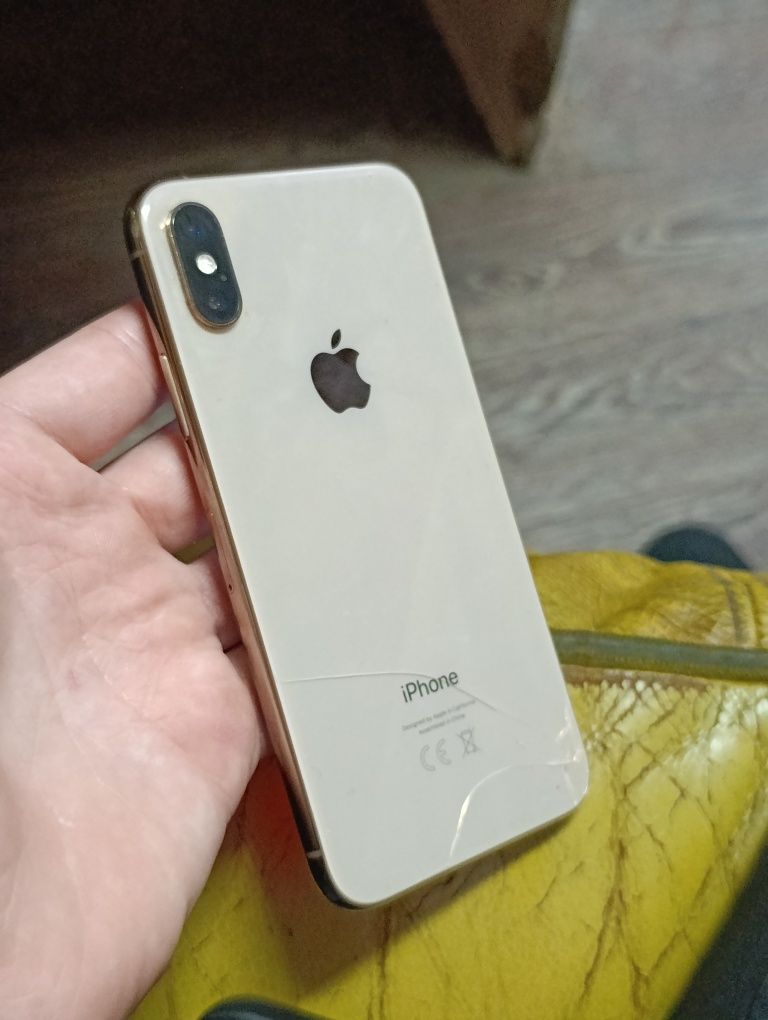 Iphone Xs отдам не дорого