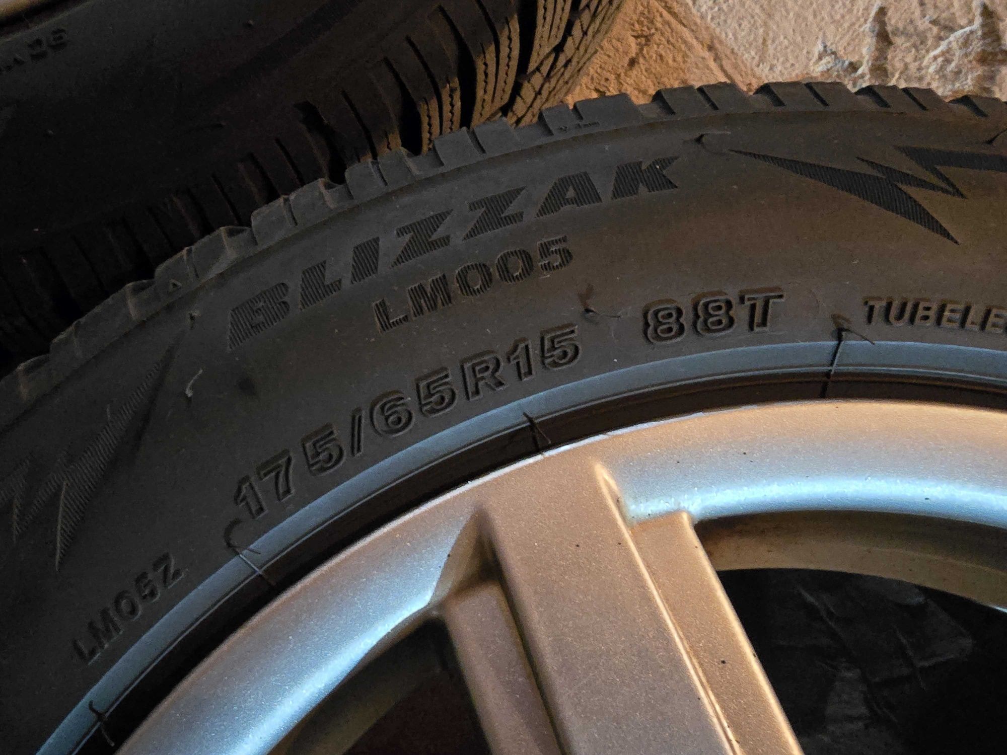 Зимни гуми Bridgestone Blizzak 4бр. 175/65/15