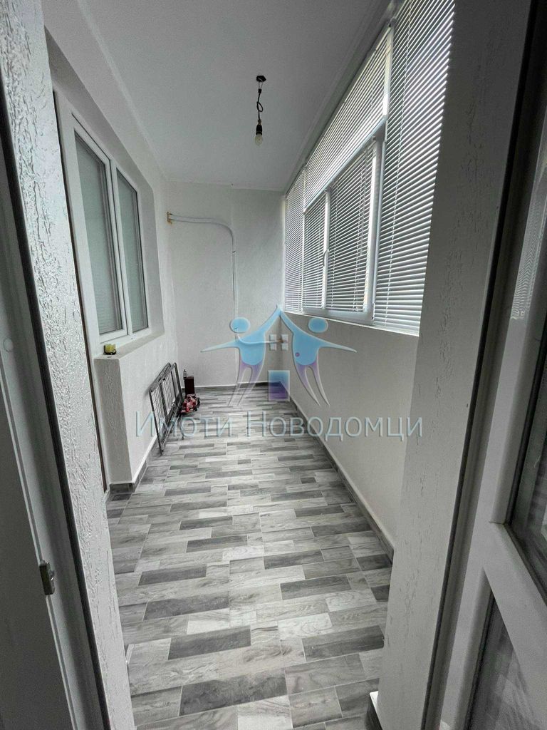 Продава се Четиристаен апартамент в Шумен, Пазара - 103 кв.м за 1045 €/кв.м - Снимка #12