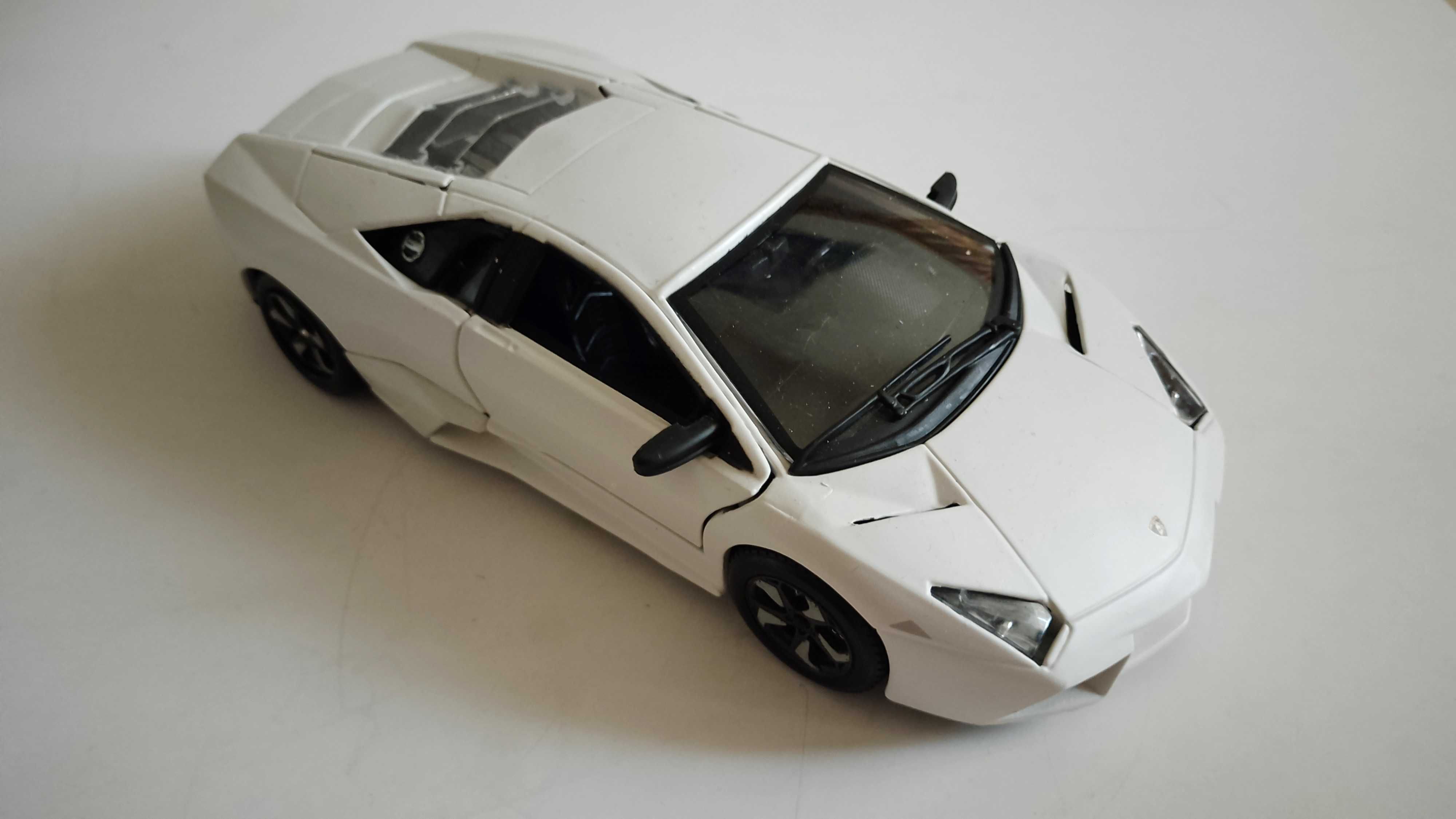 Bburago Lamborghini Reventon 1:24