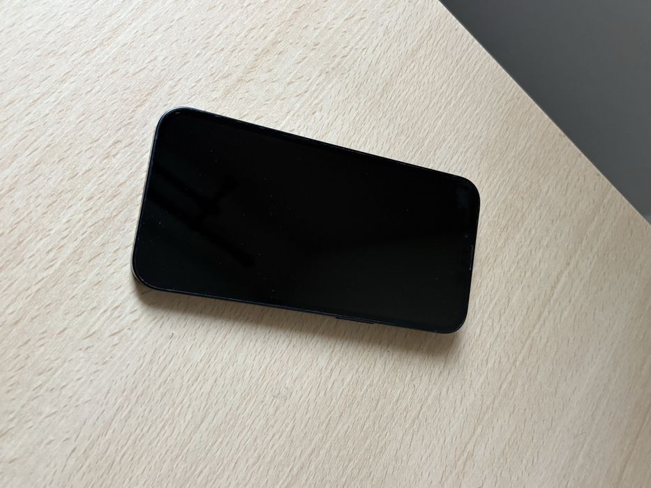 Iphone 14 simplu negru