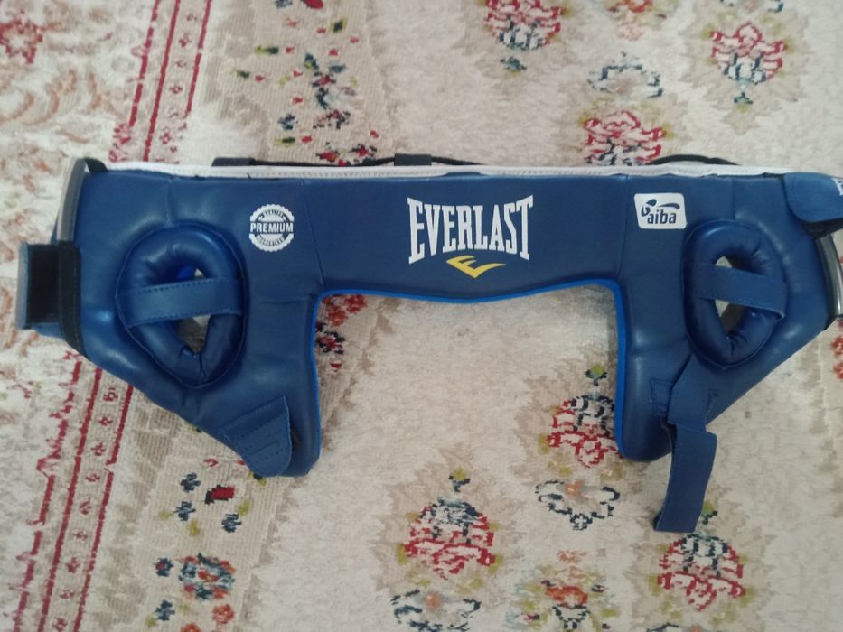Шлем боксерский новый