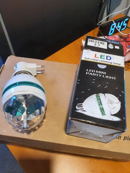 Bec led color rotativ ,discotecă