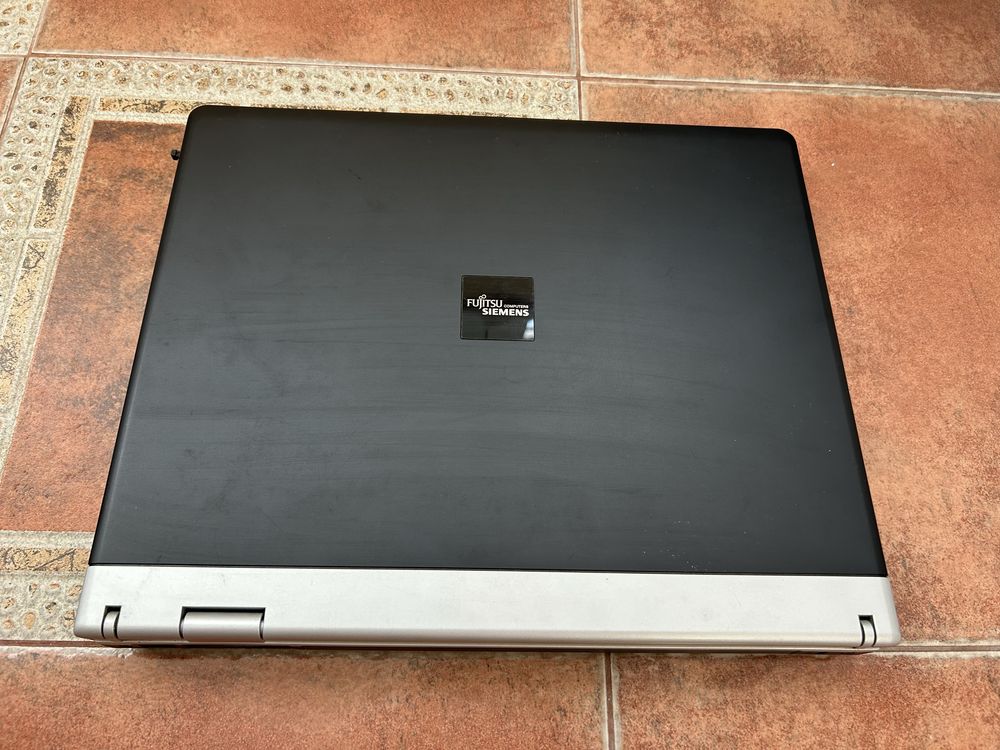 Лаптоп Fujitsu Siemens