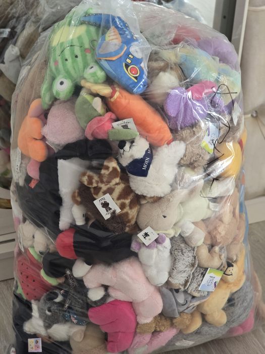 Нови плюшени играчки, подходящи за кранове, 20-40 см. 3.50 лв. за брой