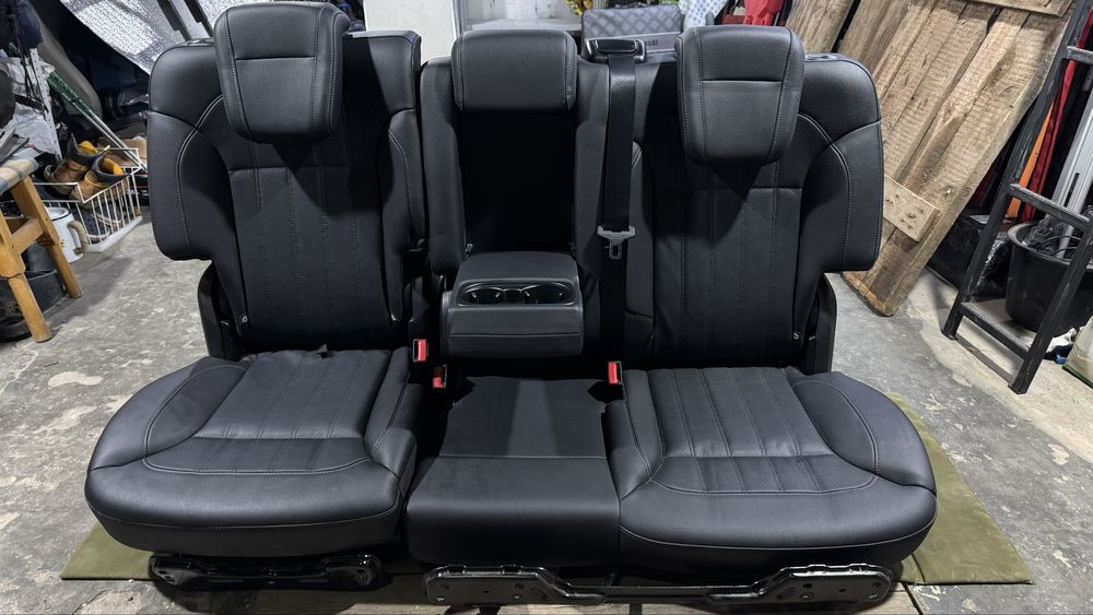 Задний, второй ряд сидений Mercedes GLS